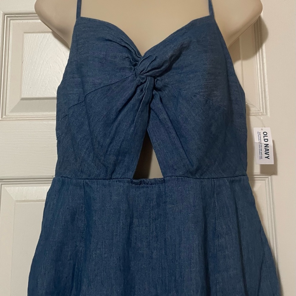 Old Navy Twist-Front Cami Romper- M